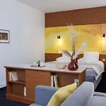 鲁昂中心教堂美居酒店 4*