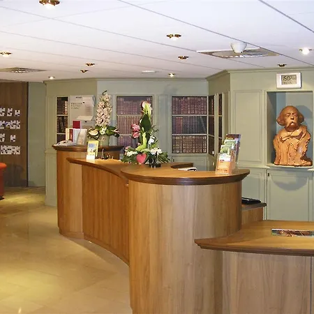 鲁昂中心教堂美居酒店 酒店