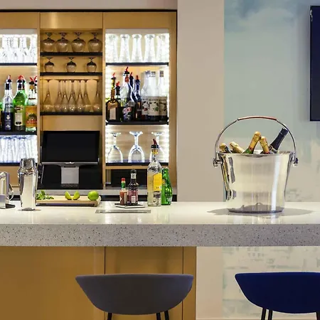 Hotel Mercure Centre Cathedrale 4*