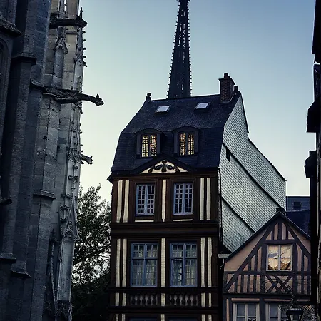 Mercure Centre Cathédrale Hotel 4*