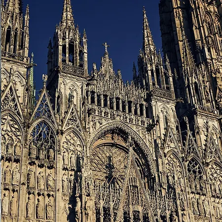 Mercure Centre Cathédrale Hotel 4*