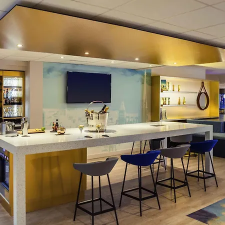 Mercure Centre Cathedrale Отель 4*