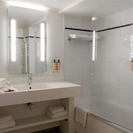 Hotell Mercure Centre Cathedrale 4*