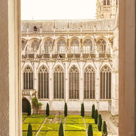 Отель Mercure Centre Cathedrale