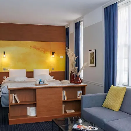 Hotell Mercure Centre Cathedrale 4*