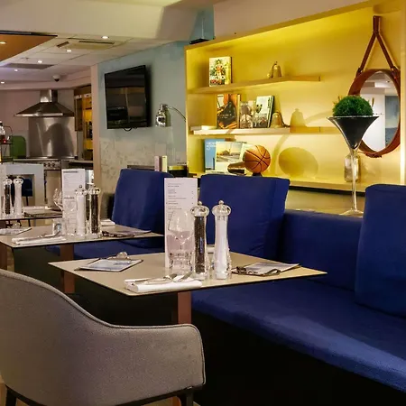 鲁昂中心教堂美居酒店 4* 鲁昂
