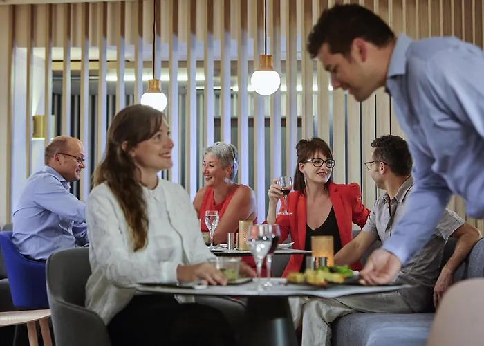 Hotel Mercure Centre Cathédrale 4*