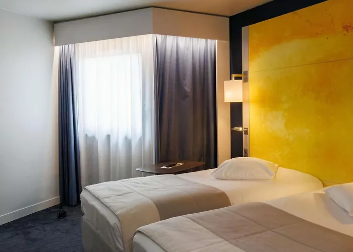 Отель Mercure Centre Cathedrale