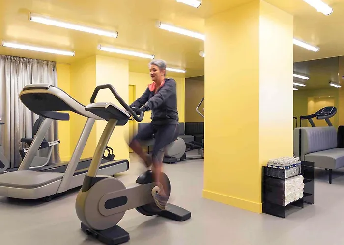 Отель Mercure Centre Cathedrale 4*