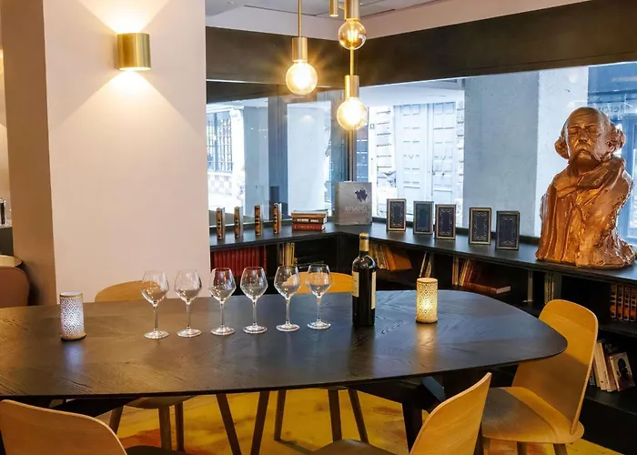 Готель Mercure Centre Cathedrale 4*