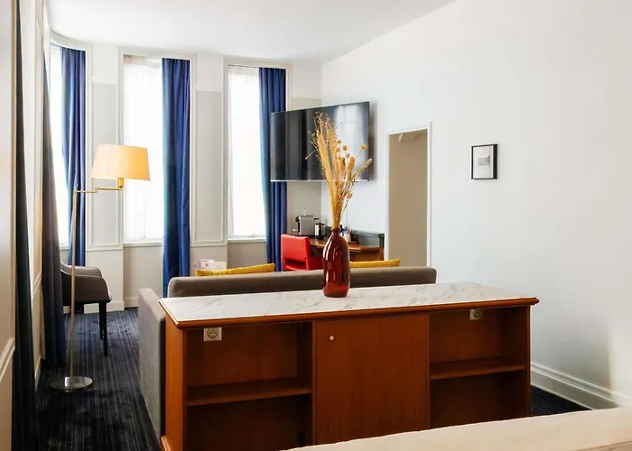 Mercure Centre Cathedrale Отель 4*