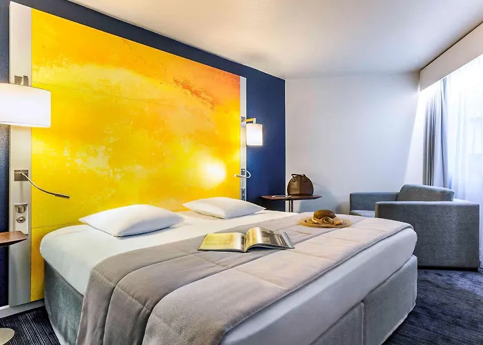 Готель Mercure Centre Cathedrale